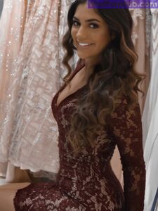 GORGEOUS INDIAN NRI BABE SELFSHOT PICS LEAKED