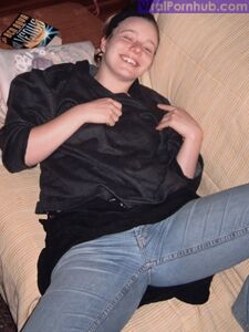 Cute amateur jenny posing naked