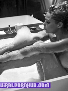 Genevieve Morton Nude Photos Leaked