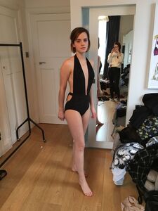 Super Hot Emma Watson Nudes Leaked on the Internet
