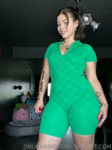 queen_egirl27 onlyfans album