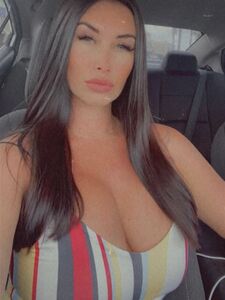 Nicole McNair milf